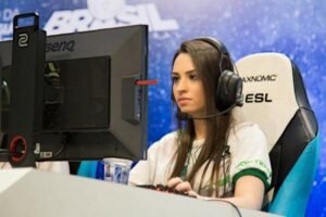 Ananikova: The Gorgeous Russian Gamer Whoâ€™s Changing the Game