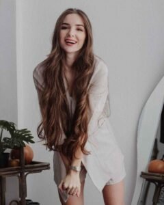 Jenny: The Beautiful Russian YouTuber Youâ€™ll Wish You Subscribed to Sooner