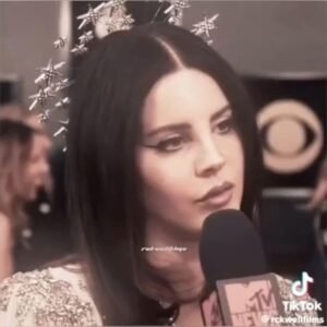 The Illusion of Perfection: Unveiling the Secrets Behind Celebrity Red Carpet Instagram Edits